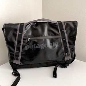 Patagonia BLACK HOLE MINI MESSENGER 12L